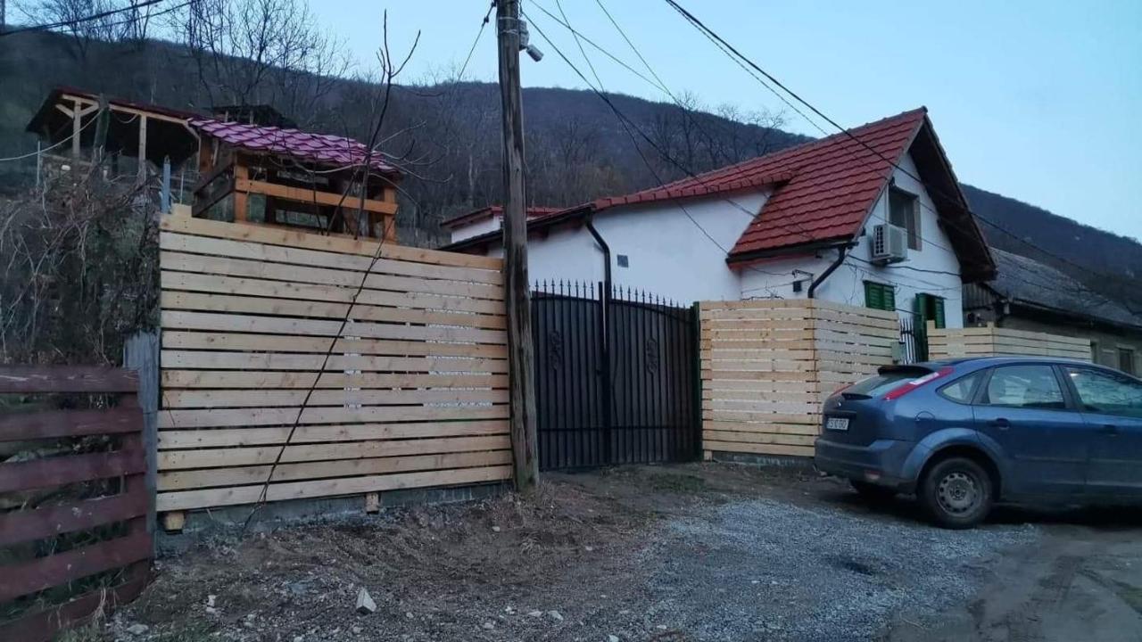 Villa Andrei Sasca Montană Exterior foto